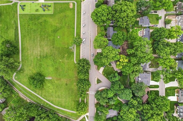 4113 W 67th Street, Prairie Village, KS 66208