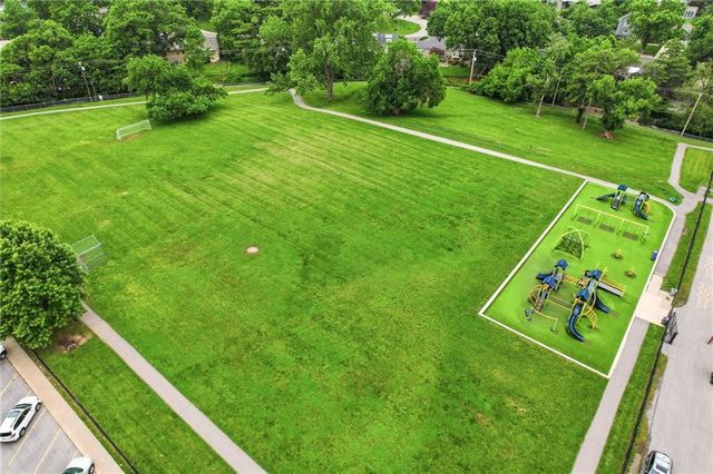 4113 W 67th Street, Prairie Village, KS 66208