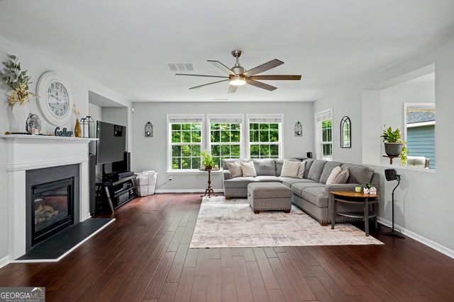 15 Nash Lane, Newnan, GA 30263