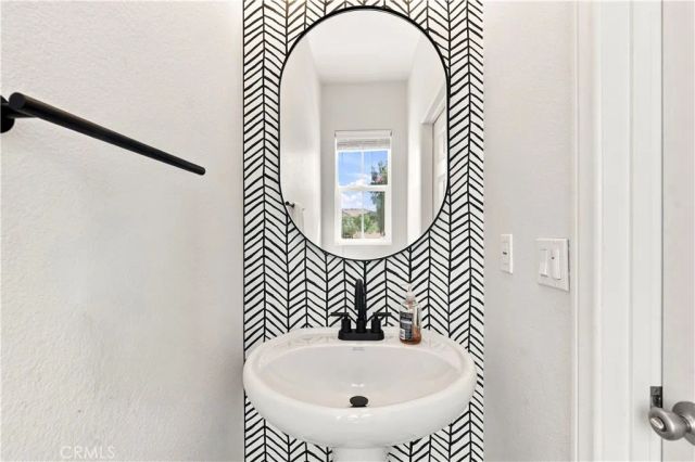 3961 E Huntington Street, Ontario, CA 91761