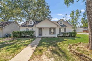 300 Calloway Avenue, Sherwood, AR 72120