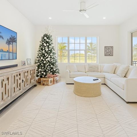 3695 Montreux LN 201, Naples, FL 34114