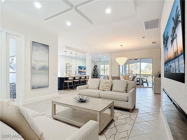 3695 Montreux LN 201, Naples, FL 34114