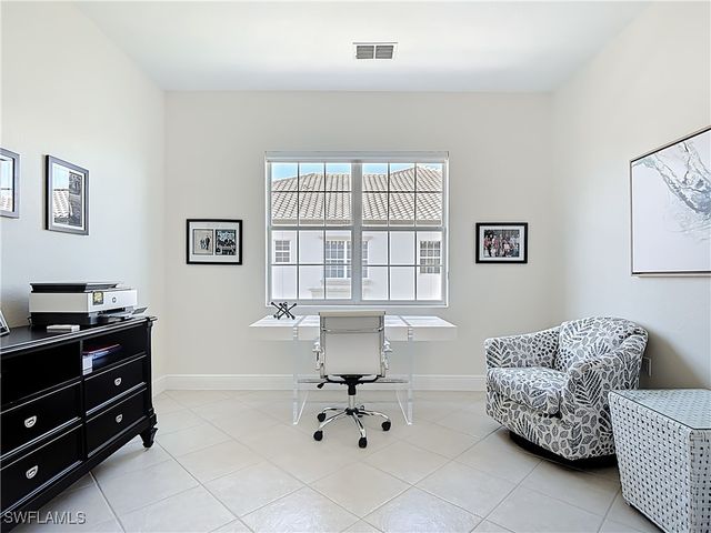 3695 Montreux LN 201, Naples, FL 34114