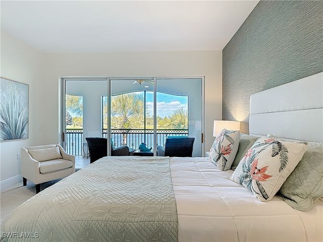 3695 Montreux LN 201, Naples, FL 34114