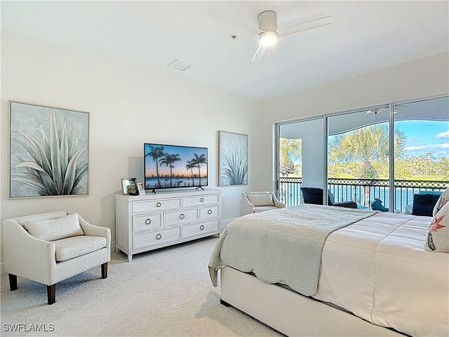 3695 Montreux LN 201, Naples, FL 34114