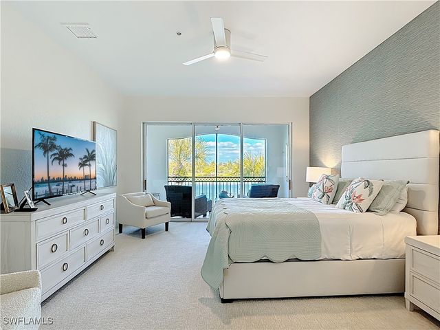 3695 Montreux LN 201, Naples, FL 34114