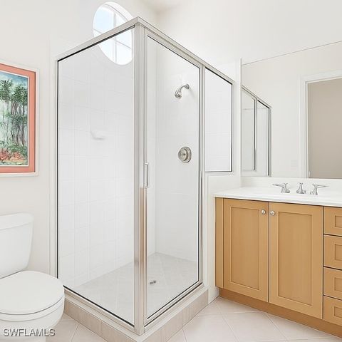 3695 Montreux LN 201, Naples, FL 34114