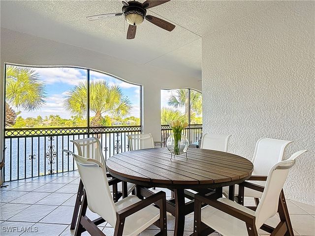 3695 Montreux LN 201, Naples, FL 34114