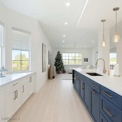 3695 Montreux LN 201, Naples, FL 34114