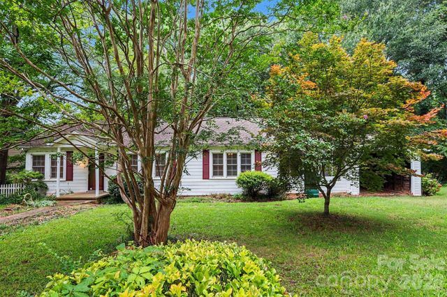 515 N Hill Street, Dallas, NC 28034