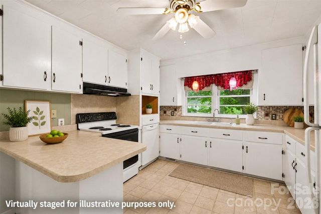 515 N Hill Street, Dallas, NC 28034
