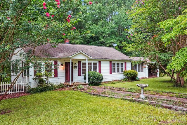 515 N Hill Street, Dallas, NC 28034