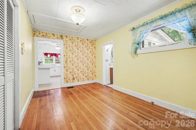 515 N Hill Street, Dallas, NC 28034