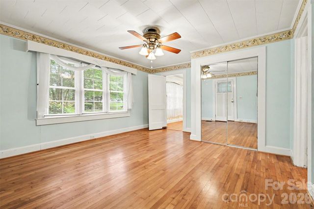 515 N Hill Street, Dallas, NC 28034
