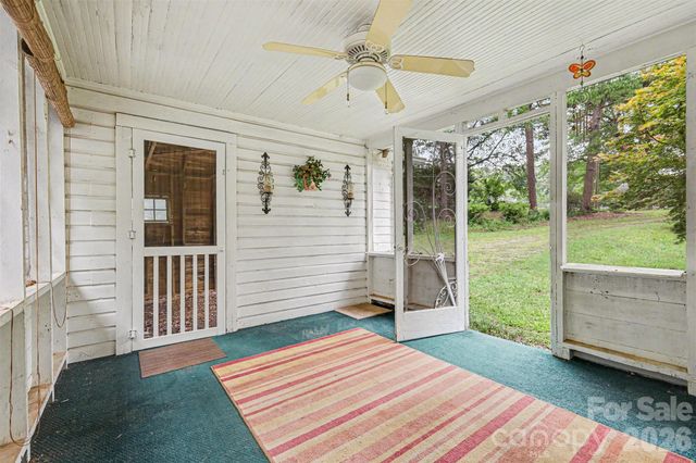 515 N Hill Street, Dallas, NC 28034