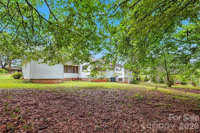 515 N Hill Street, Dallas, NC 28034