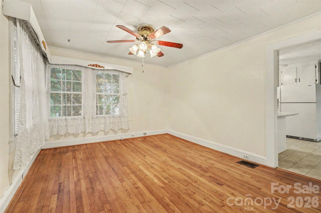 515 N Hill Street, Dallas, NC 28034