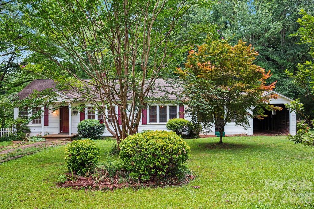 515 N Hill Street, Dallas, NC 28034