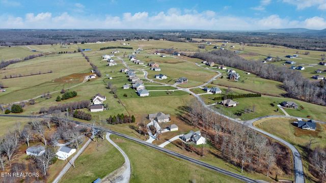 5843 Dunbar Rd, Crossville, TN 38572