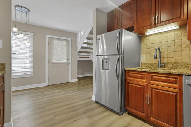 201 W 2nd Avenue, Columbus, OH 43201