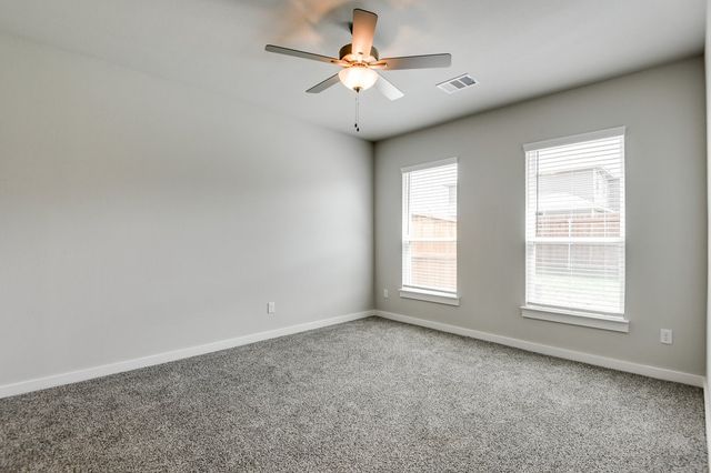 748 Wheatfield Drive, Venus, TX 76084