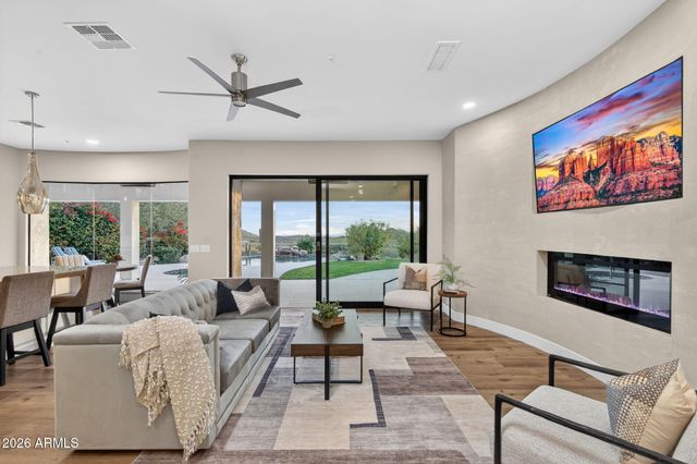 13826 E GAIL Road, Scottsdale, AZ 85259