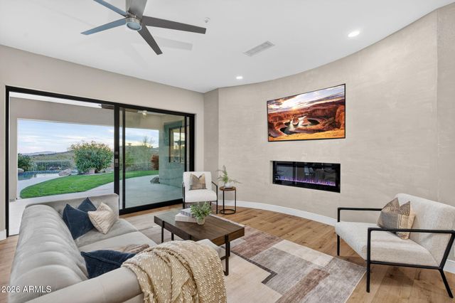 13826 E GAIL Road, Scottsdale, AZ 85259