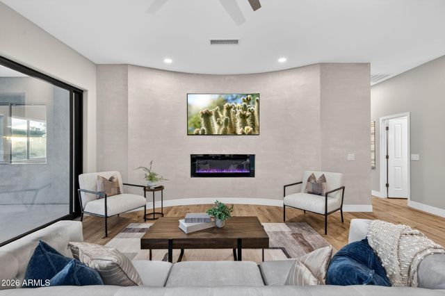 13826 E GAIL Road, Scottsdale, AZ 85259