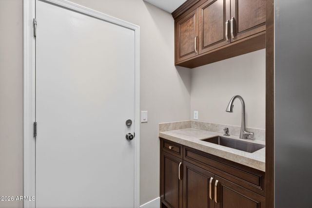 13826 E GAIL Road, Scottsdale, AZ 85259