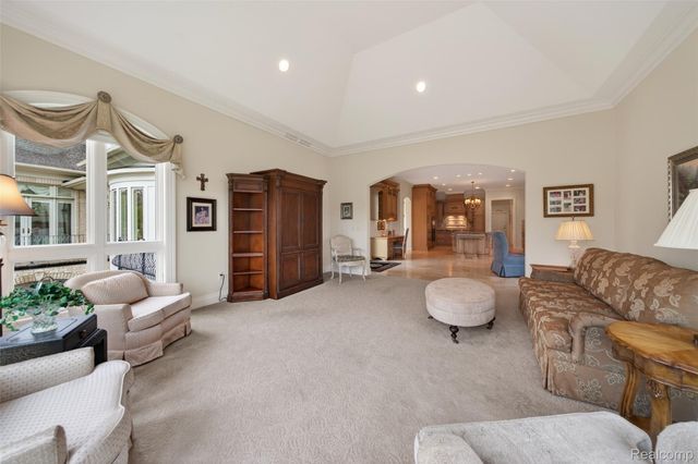 6265 Dakota Circle, Bloomfield Hills, MI 48301