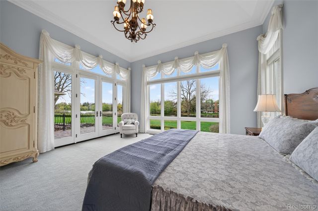 6265 Dakota Circle, Bloomfield Hills, MI 48301