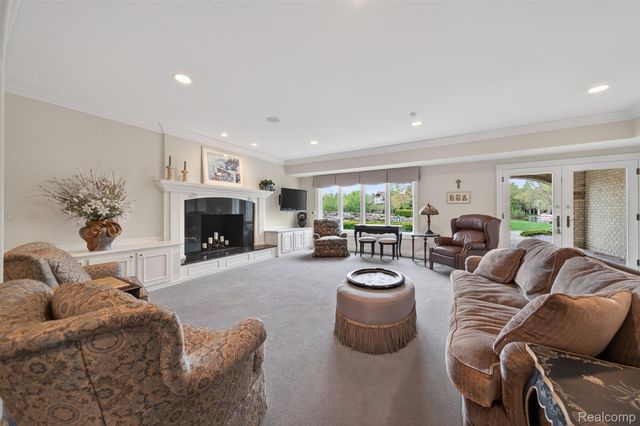 6265 Dakota Circle, Bloomfield Hills, MI 48301