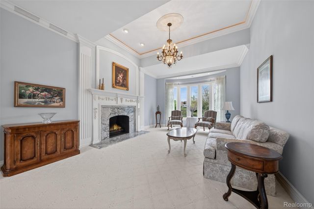 6265 Dakota Circle, Bloomfield Hills, MI 48301