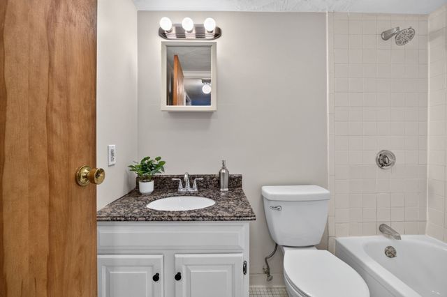 390 Broadway 35, Somerville, MA 02145