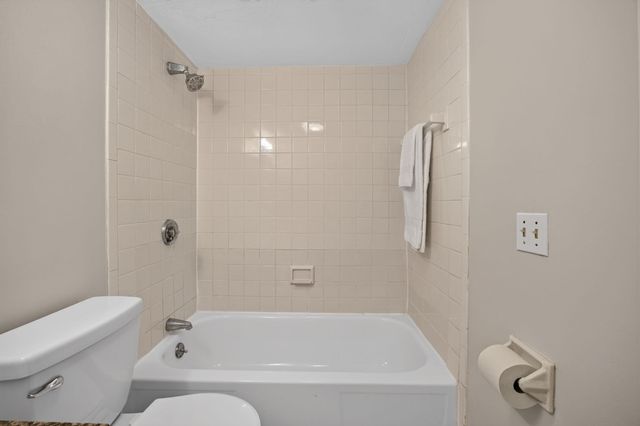 390 Broadway 35, Somerville, MA 02145