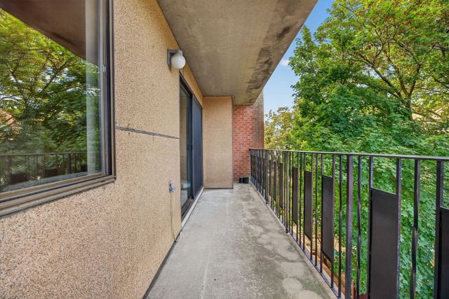390 Broadway 35, Somerville, MA 02145