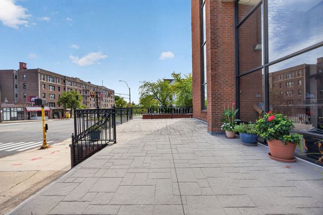 390 Broadway 35, Somerville, MA 02145