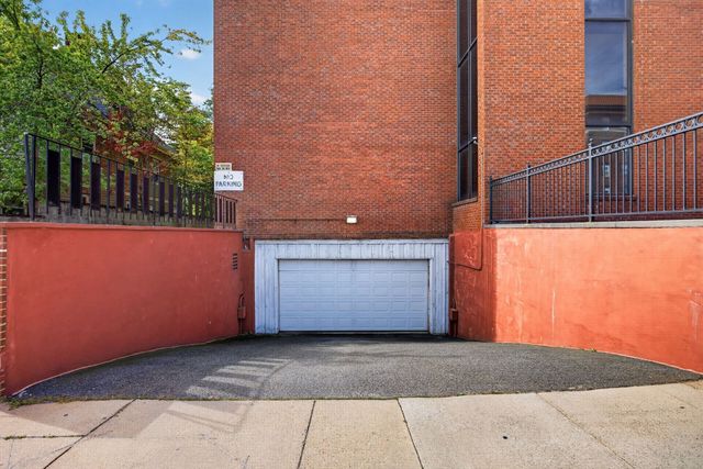 390 Broadway 35, Somerville, MA 02145