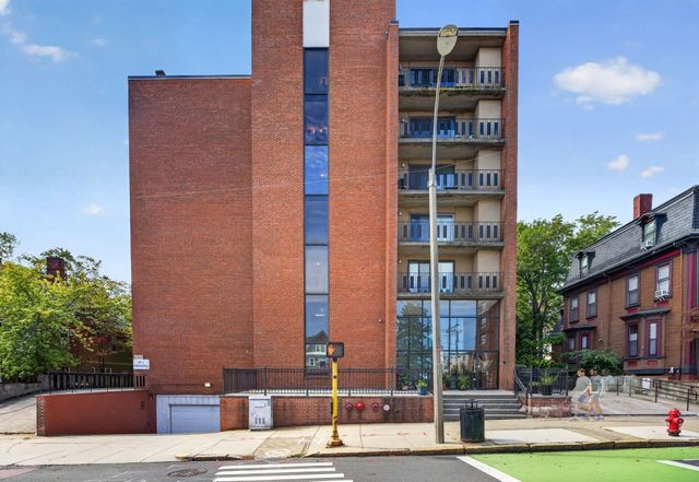 390 Broadway 35, Somerville, MA 02145