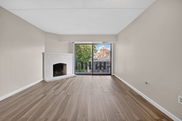 390 Broadway 35, Somerville, MA 02145