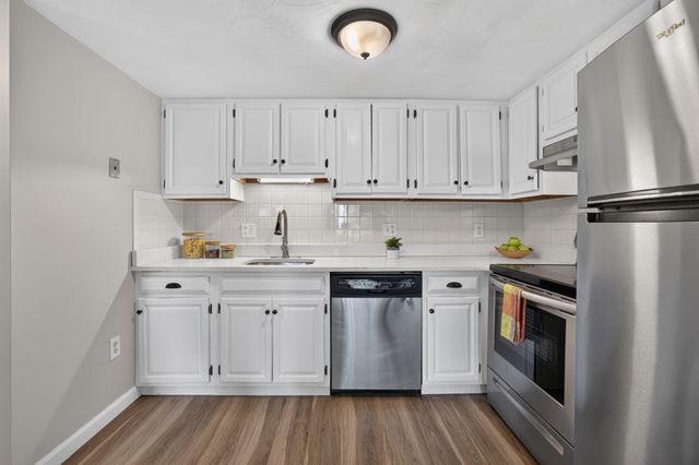 390 Broadway 35, Somerville, MA 02145