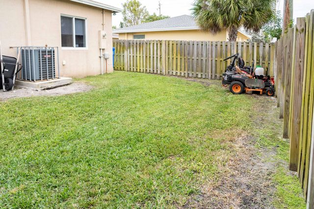 2710 NW 5th Street, Pompano Beach, FL 33069