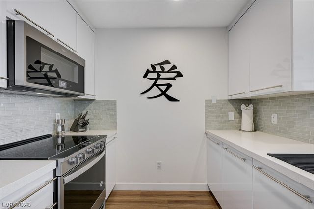 200 West Sahara Avenue 2307, Las Vegas, NV 89102