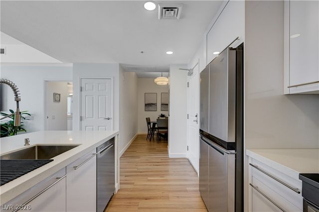 200 West Sahara Avenue 2307, Las Vegas, NV 89102