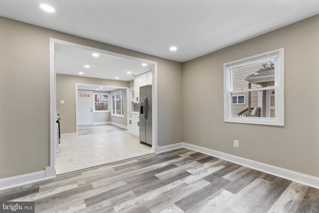 8 CONTROL CT, Middle River, MD 21220