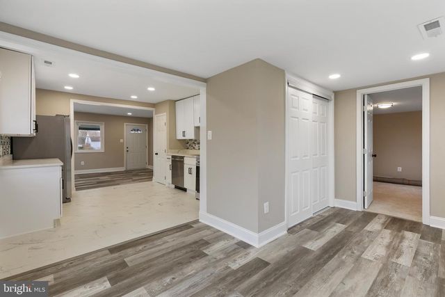 8 CONTROL CT, Middle River, MD 21220