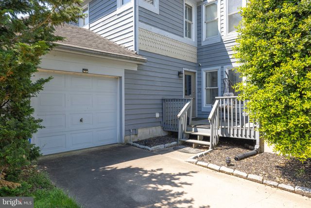 2 HEMSTED CT, Dover, DE 19904