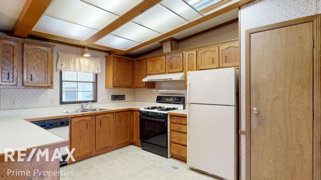 607 Parkview Place, Clio, MI 48420