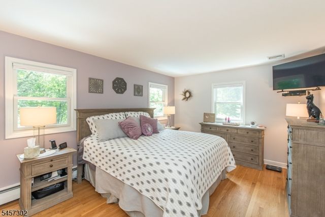390 Ski Trl, Kinnelon Boro, NJ 07405